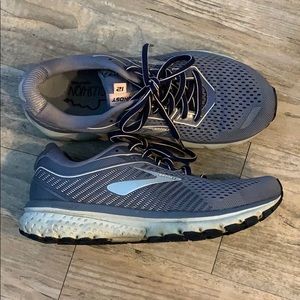 Brooks Ghost 12